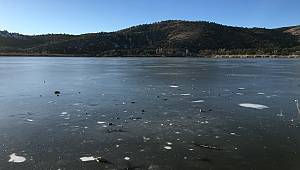 ODTÜ Eymir Gölü dondu (FOTO HABER)