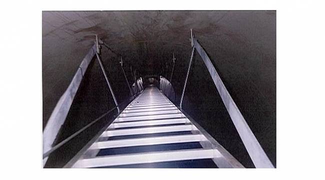 Hiç rüzgar santrali dev direklerinin içini gördünüz mü? AYRINTILAR!