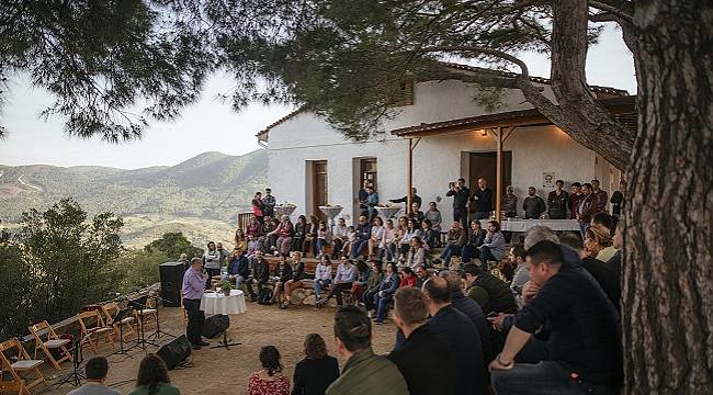 İZMİR&#039;DE: Türkiye&#039;nin ilk doğa koruma kütüphanesi açıldı