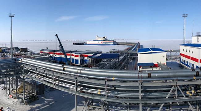 Dünyanın Tek Yüzer Nükleer Santrali Tam Ticari İşletime Geçiyor!