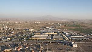 Mercedes-Benz Türk: Türkiye'de ilk defa Enerji Yönetim Yazılım Robotu'yla enerji yönetimini şeffaflaştırdı