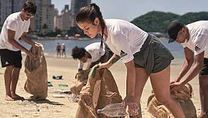 Adidas: Plastik Atıkların Önüne Geri Dönüşümle Geçecek