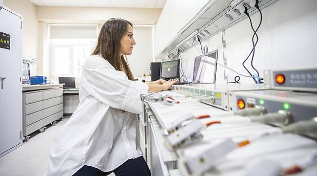 Boğaziçi Üniversitesi ve Rusya&#039;dan araştırmacılar geleceğin PİLLERİ için birlikte çalışacak!