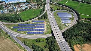 Burası Otoban - Güneşten Elektrik üretiyor!