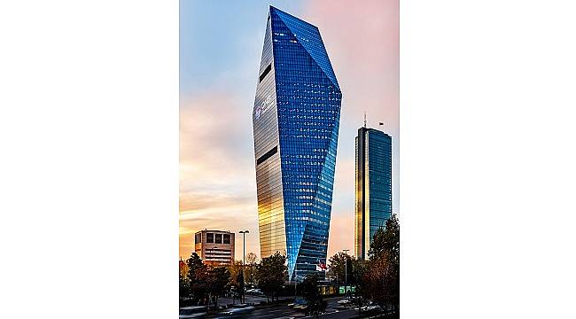 QNB Finansbank ‘Otizm Farkındalığı’ için mavi ışık yaktı