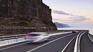 SÜRÜCÜLER: Viraja girerken hız...