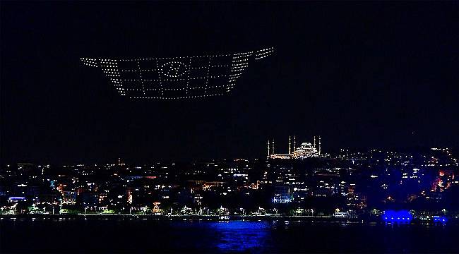 İstanbul semalarında Işık Show - 580 drone ile...