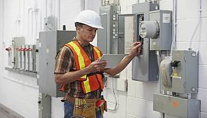 Alçak Gerilim Tesisatları için Hazırladığı Tasarım Uygulama Kılavuzu'nu ÜCRETSİZ indirebilirsiniz!