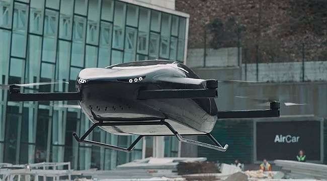 Uçan Araba gökyüzünde - Elektrikli ve...