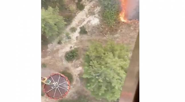 Helikopter ile yangına müdahale anı!