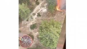 Helikopter ile yangına müdahale anı!