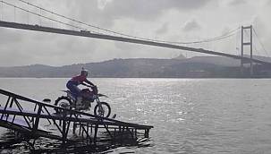 Denizi MOTORLA geçti - İSTANBUL!