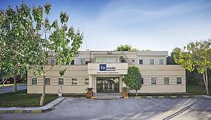 Kendini de havayı da temizliyor - Çimsa Nona!