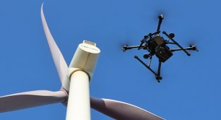 İHA Teknolojisi - RÜZGAR türbini kanatlarındaki 1 günlük işi yarım saate indiriyor!