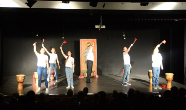 Akkuyu Nükleer’in desteğiyle - Nazım Hikmet&#039;in Hayatı ve Eserlerini Konu Alan Tiyatro Oyunu Sahnelendi!