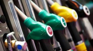 Benzine 14 kuruş - Motorine 41 kuruş...