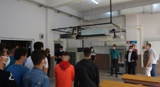 Bosch Termoteknik Akademi - Mesleki Teknik Anadolu Liselerinde yaptığı atölye yenilemeleriyle...