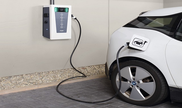 Elektrikli araç şarj istasyonları ile enerji tasarrufuna...