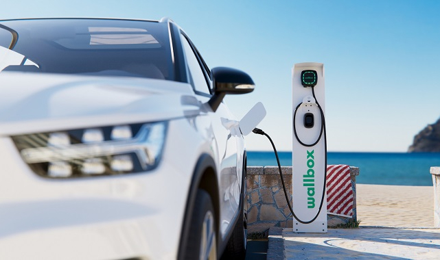 Geleceğin Elektrikli Araç Şarj İstasyonu...