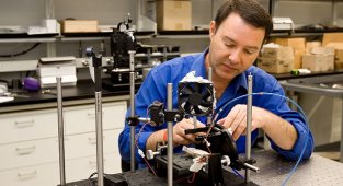 Mars'ın görüntülerini dünyaya ulaştıran kameraları tasarlayan Arizona State Üniversitesi'nden Dr. Jim Bell: Dünya 'insan türünün...