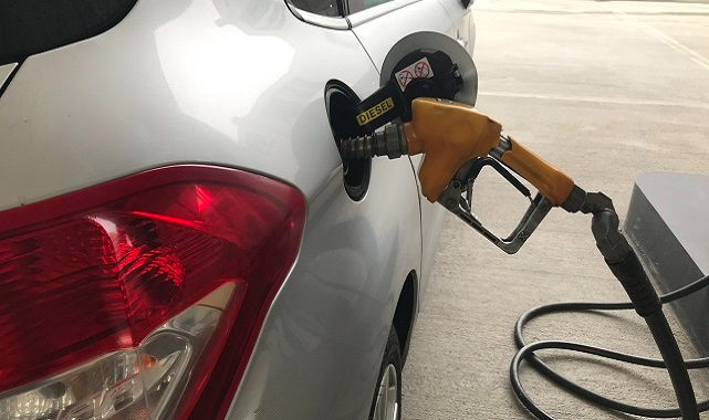 Akaryakıt Fiyatları: Benzine 52 kuruş - Motorine 50 kuruş...