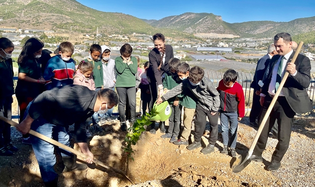 Akkuyu Nükleer A.Ş. temsilcileri, Milli Ağaçlandırma Günü kapsamında ağaç dikti