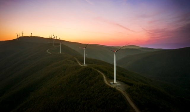 Aydem Yenilenebilir Enerji - Çevresel-Sosyal-Yönetişim Skoruyla...