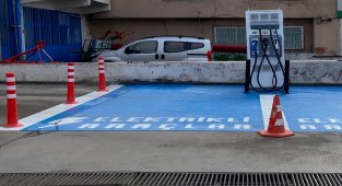 3 yeni elektrikli araç şarj istasyonu açtı - Brisa!