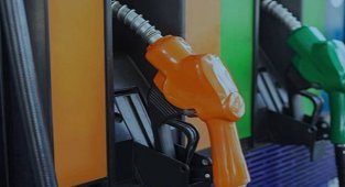 Akaryakıt Fiyatları: Benzine 1,63 TL motorine 1,65 TL...