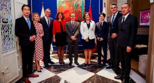 Mitsubishi Elektrik - Sumitomo olmak üzere bir çok Japon firmaya hizmet veriyor - Ödül aldı!