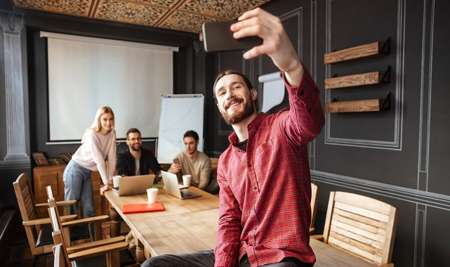 Çalışanlar - Sosyal medyada İŞYERİ paylaşımlarını DÜŞÜNMEDEN yapmayın!