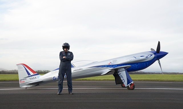 Dünyanın tamamen ELEKTRİKLİ en hızlı hava aracı olarak tescil edildi - Rolls-Royce!
