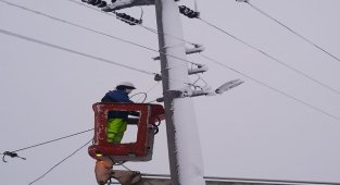 SEDAŞ - Kar yağışına karşı enerji kesintilerini önlemek için tam kadro sahada!