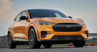 Tam elektrikli Ford için 'Terzi İşi' lastik - PIRELLI üretti!