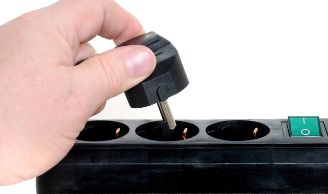 Cihazlarınızın FİŞİNİ çekmeyi unutmayın - Zararı ESET uzmanları hesapladı!