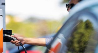 Dünyada ELEKTRİKLİ otomobil satışları 6,6 milyona çıktı!