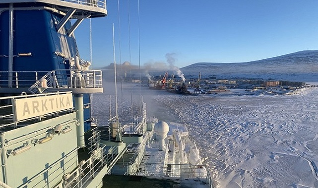 Nükleer Enerji İle Çalışan Buzkıran Arktika &#039;Doğu-Batı&#039; görevine başladı - Buz kalınlığı 2 metre!