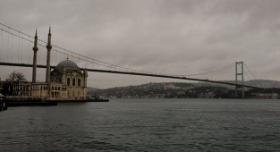 Petrolden savaş gemilerine 'Boğaz trafiğini düzenleyen Montrö Sözleşmesini' okudunuz mu?