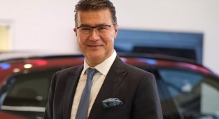 'BMW Elektriğin Öncüleri' - Elektriklerini Güneşten Üretecek!