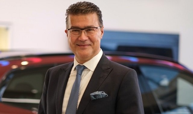 &#039;BMW Elektriğin Öncüleri&#039; - Elektriklerini Güneşten Üretecek!