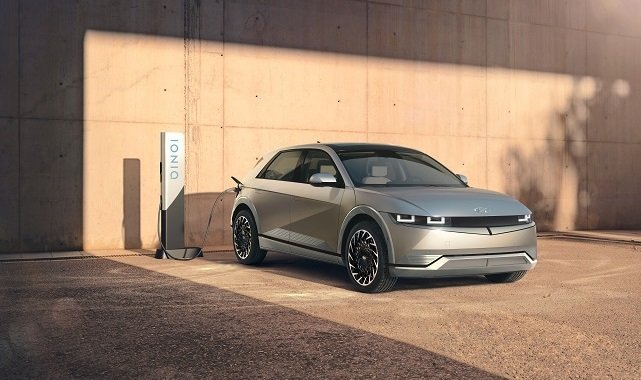 Hyundai ELEKTRİKLİ Dünyada Yılın Otomobili Seçildi - Tek şarjla 480 km menzil!