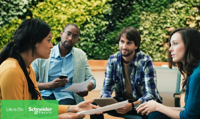 Schneider Electric -  Art arda 5. yıl Fortune 2022...