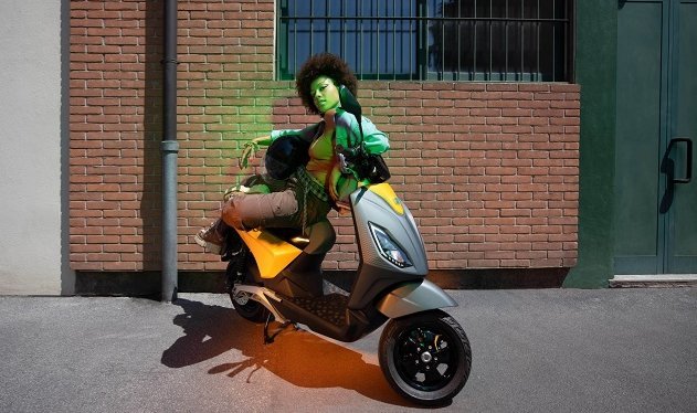 Yüzde 100 Elektrikli Scooter - Piaggio 1 Motobike İstanbul&#039;da!