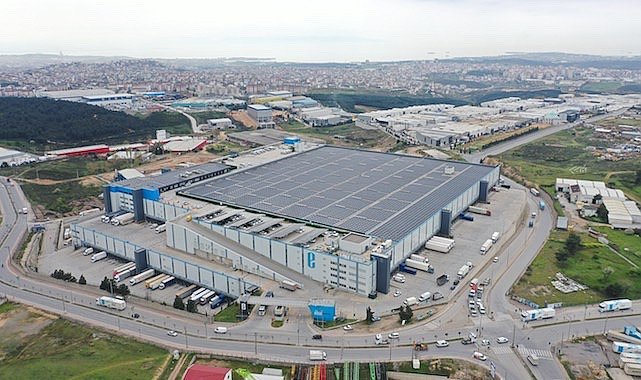 Sektöründe en büyük güneş enerji santrali yatırımını devreye aldı - EKOL!