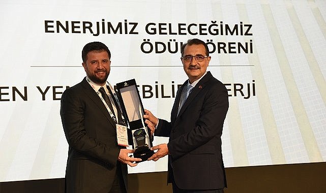 TİKAV ile Akfen Yenilenebilir Enerji’ye büyük ödül - 5. Türkiye Enerji ve Doğal Kaynaklar Zirvesi!