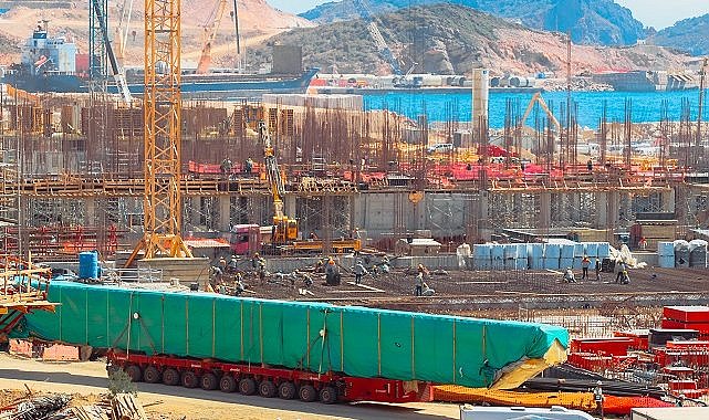 Akkuyu NGS’nin 1’inci Ünitesinde Kullanılacak Polar Vinç İnşaat Sahasına Ulaştı