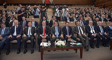 'Dağıtım ve görevli tedarik şirketlerini tebrik ediyorum' - Enerji Bakanı Dönmez!