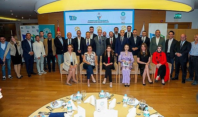 Ekonomi Basını Başarı Ödülleri verildi - Ekonomi Gazetecileri Derneği!