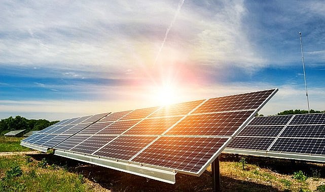 22.500 güneş paneli kullanarak kendi elektriğini üretecek - Medcem Çimento!