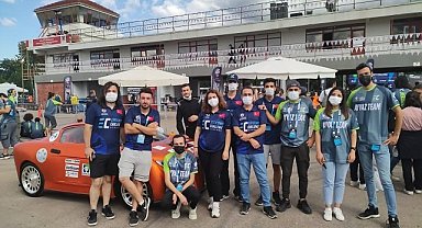 Elektrikli araç üreten gençlere destek oluyor!